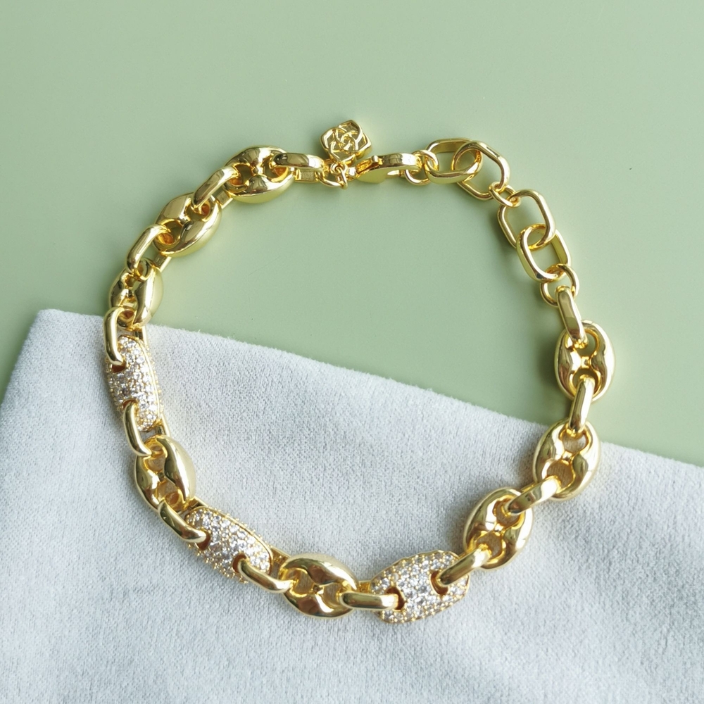 Kendra Scott Bailey White CZ Pave Chain Bracelet in Gold